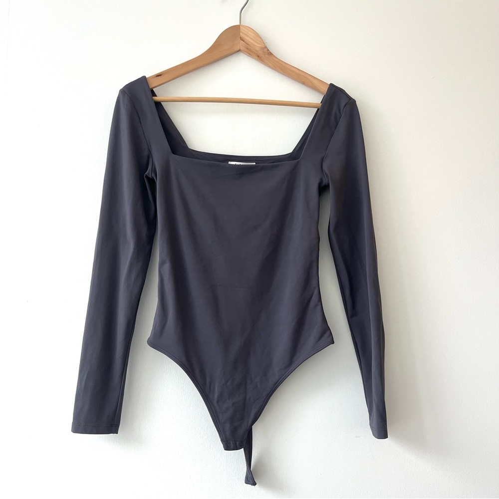 ARITZIA BABATON CONTOUR LONG SLEEVE BODYSUIT